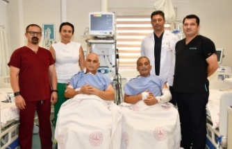 İki kardeş aynı gün bypass ameliyatı oldu