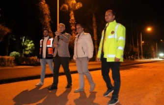 Atatürk Caddesi'nde çalışmalar gece gündüz sürüyor