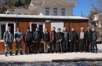 Alanya Belediyesi'nden Hüseyin Amcaya konteyner ev