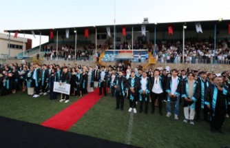 Alanya Üniversitesi mezunlarını geleceğe uğurladı
