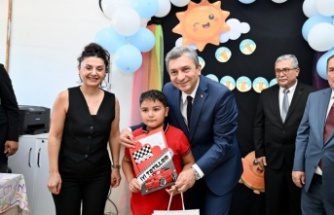 Antalya’da 484 bin 576 öğrenci karne heyecanı yaşadı