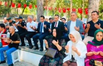 Şehitlerimizi dualarla andık!