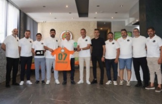 Alanyasporlular Derneği’nden Çavuşoğlu’na ziyaret!