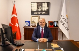 Alanya Üniversitesi’ni kazanan öğrencilere Rektör Sağer’den hoş geldiniz mesajı!