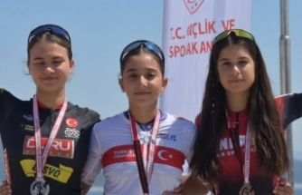 Alanyalı genç bisikletçiler Türkiye Şampiyonası'nda zirveyi bırakmadı!