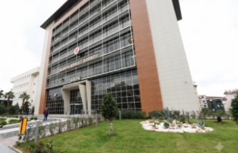 Şüpheli hareketleri ele verdi: Alanya’da uyuşturucudan 2 tutuklama!