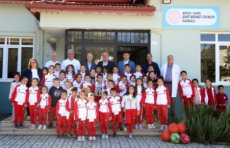 ALTSO'dan 500'den fazla öğrenciye eşofman ve spor malzemeleri desteği