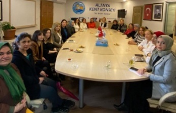 Alanya’da kadınlar 8 Mart için toplandı