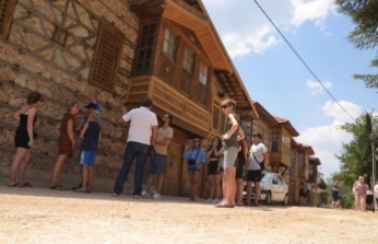Antalya’nın düğmeli evlerine Avrupalı turist ilgisi