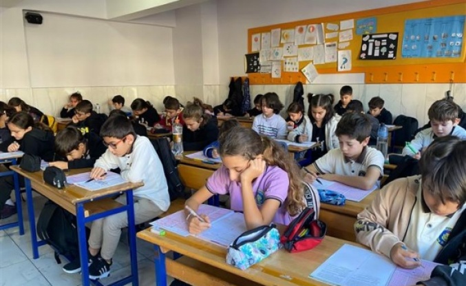 Alanya Belediyesi'nin düzenlediği ALBAP sınavında 50 bin öğrenci ter döktü