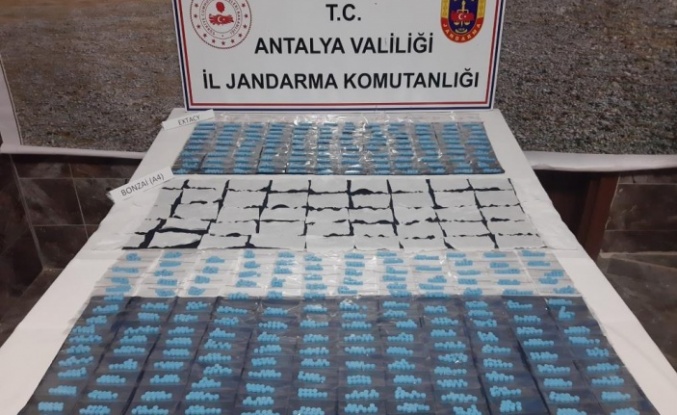 Antalya’da 4 bin 280 adet uyuşturucu madde ele geçirildi
