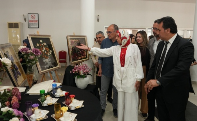 Kadının izi, sanatın sesi sergisi beğeni topladı