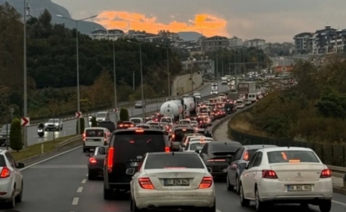 Alanya'daki trafik iskencesine köprülü kavşaklı çözüm