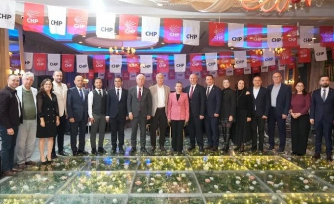 CHP'nin dayanışma yemeğinde Kandemir'den mesaj
