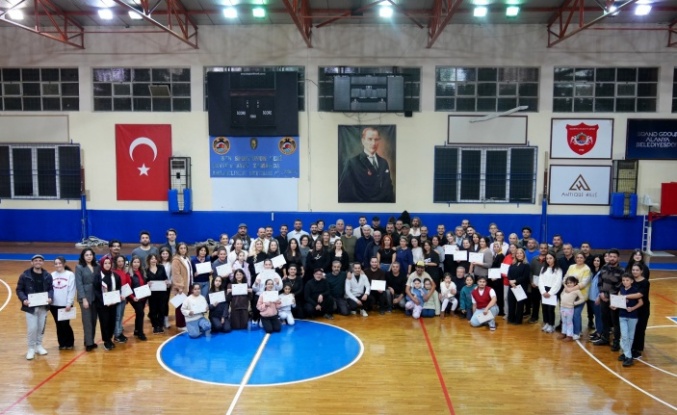 Zeybek Kursları 3. dönemi tamamlandı