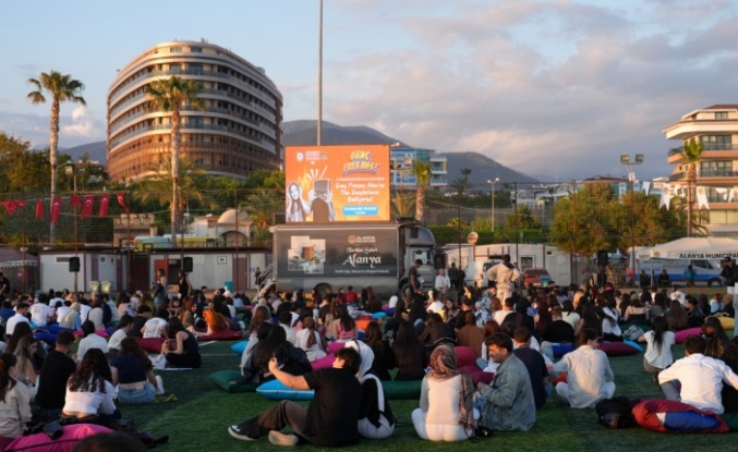 Alanya'da Gençlik Festivali başladı