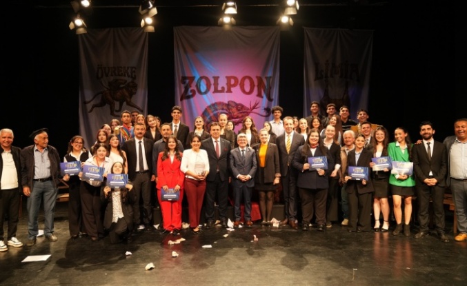 Alanya'da liseler arası tiyatro festivali başladı