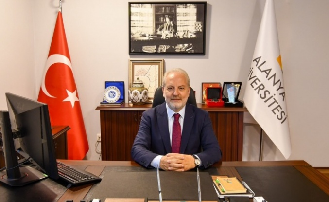 Alanya Üniversitesi’ni kazanan öğrencilere Rektör Sağer’den hoş geldiniz mesajı!