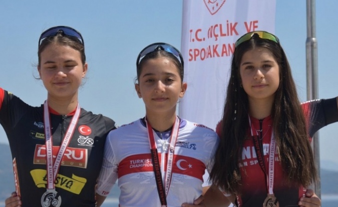 Alanyalı genç bisikletçiler Türkiye Şampiyonası'nda zirveyi bırakmadı!