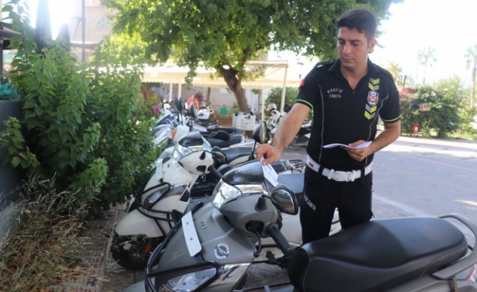 Trafik zabıtadan motosiklet sürücülerine uyarı notu!