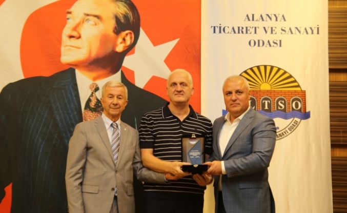 Erdem ve Kural'dan anlamlı plaket