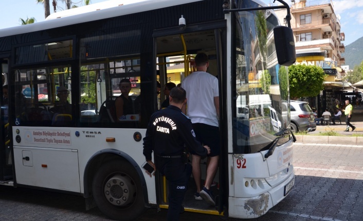 Alanya'da halk otobüsleri ve taksiler mercek altında