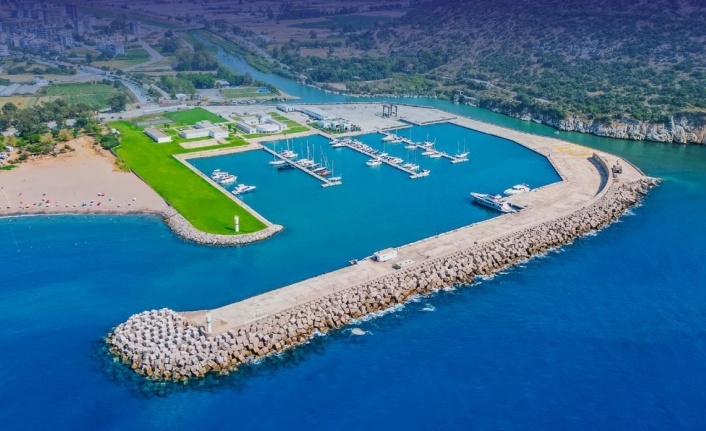 Bakan yat limanını açmaya geliyor