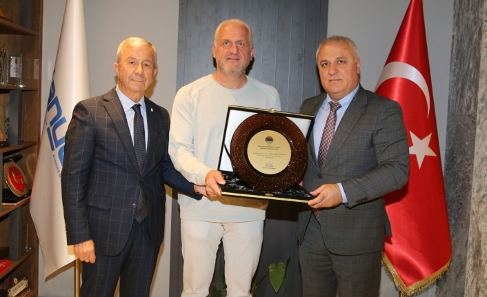 Erdem'den anlamlı jest