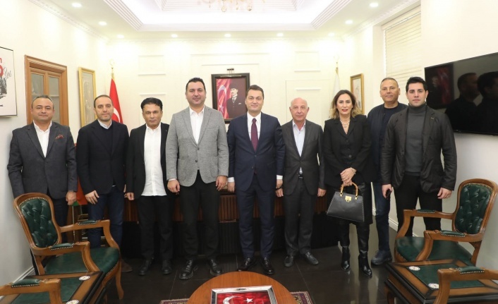 Özcan ve ekibinden kaymakama ziyaret