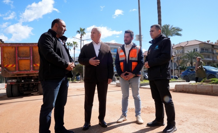 Atatürk Caddesi'nin kuzey şeridi tamamlanıyor
