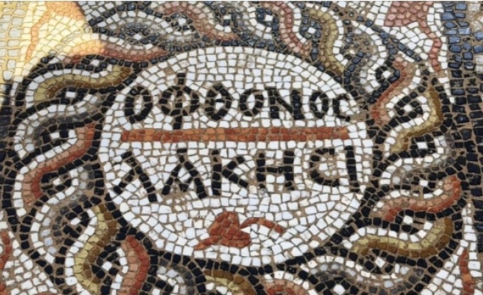 Alanya'da 1500 yıllık 'Kıskanlar çatlasın' yazısı şaşırttı