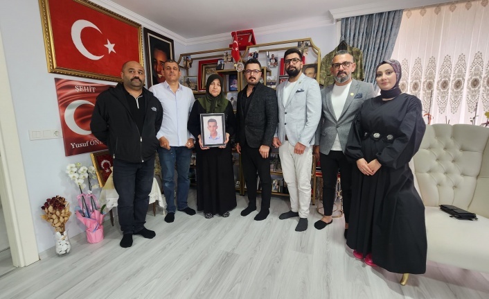 EMŞAV Alanya’dan şehit ailelerine bayram ziyareti