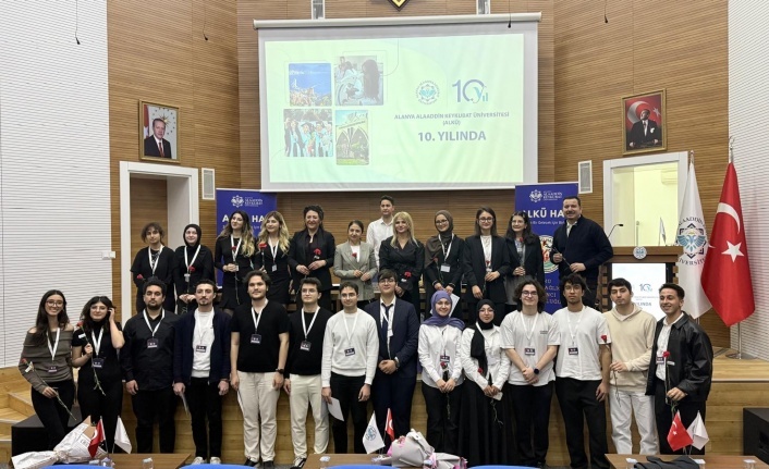 Sağlık, hukuk ve medyada kadın konuşuldu