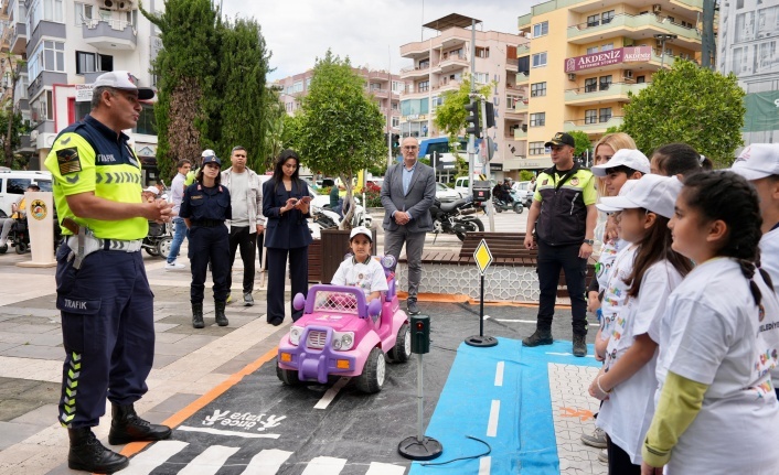 Alanya'da trafik haftasında anlamlı etkinlik