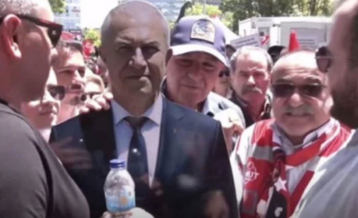 Özçelik, Özgür Özel'e gidemedi maketini yolladı