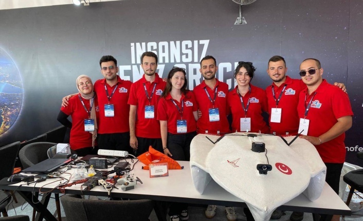 ALKÜ’lü gençlerden geleceğin teknolojisine çifte mühür!