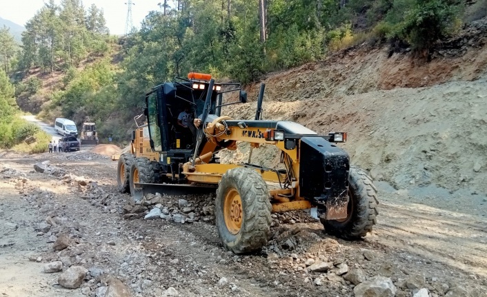 Alanya’da kırsal mahalle yollarına yaz bakımı!