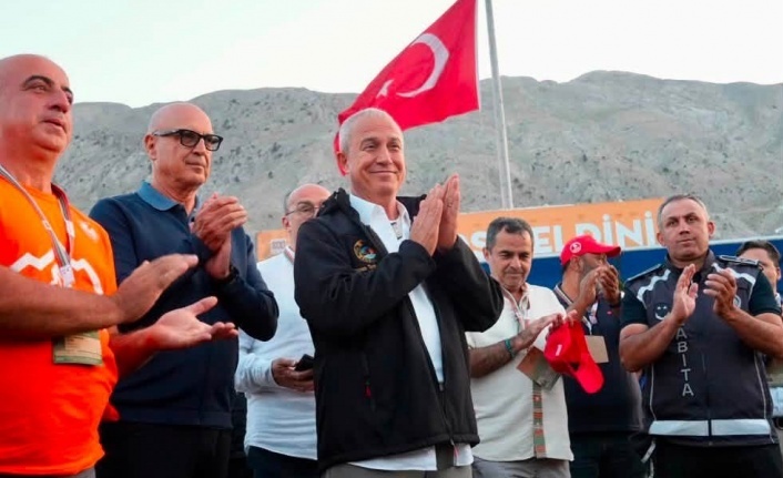Özçelik: Türkiye tarihinin en kalabalık şenliği Gökbel'deydi!