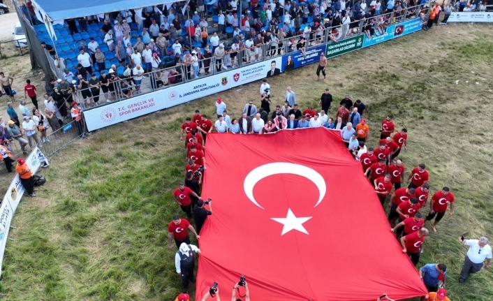 Büşra Özdemir: "Güreşin kalbi Alanya’da atıyor!"