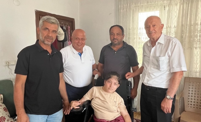 Alanya Eğitim Dayanışma ve Yardımlaşma Vakfı’ndan ihtiyaç sahibi aileye ziyaret!