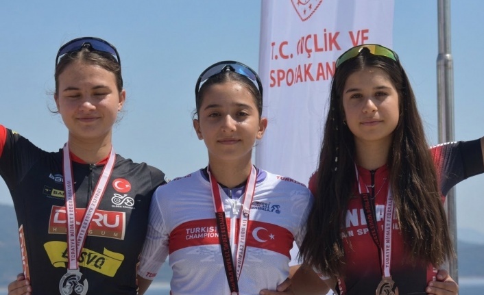 Alanyalı genç bisikletçiler Türkiye Şampiyonası'nda zirveyi bırakmadı!