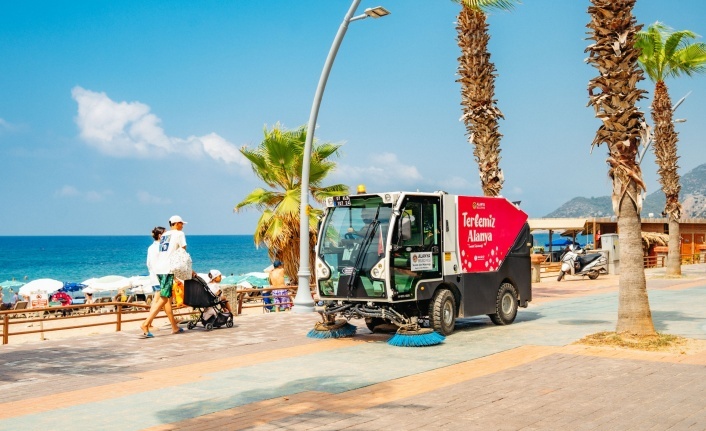 Alanya’nın her noktasında kapsamlı temizlik harekatı!