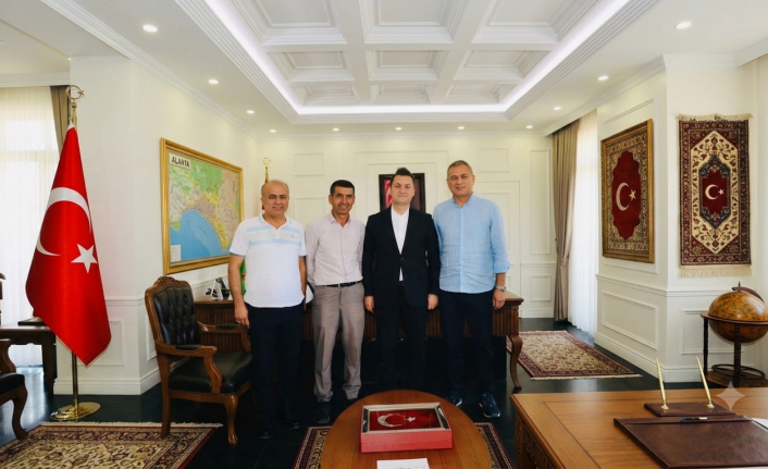 Başkan Tavlı Alanya Kaymakamlığı’nda muhtarlarla buluştu!