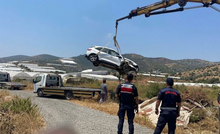 Gazipaşa’da dereye uçan otomobilin sürücüsü yaralandı!
