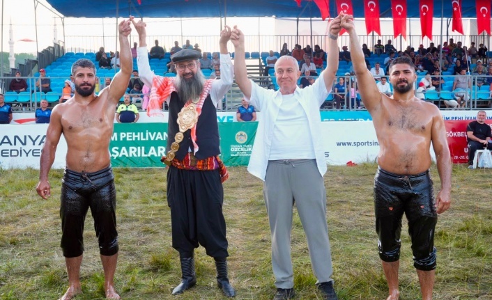 Gökbel’de zirve değişmedi: Başpehlivan Enes Doğan, Güreş Ağası Utkan Hasan Eminoğlu oldu!