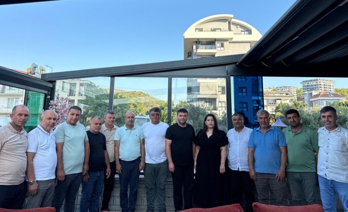 Muhtarlardan Başkan Özçelik'e destek