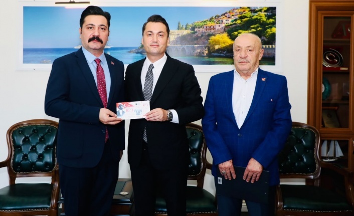 Kaymakam Öztürk'e Cumhuriyet Balosu davetiyesi