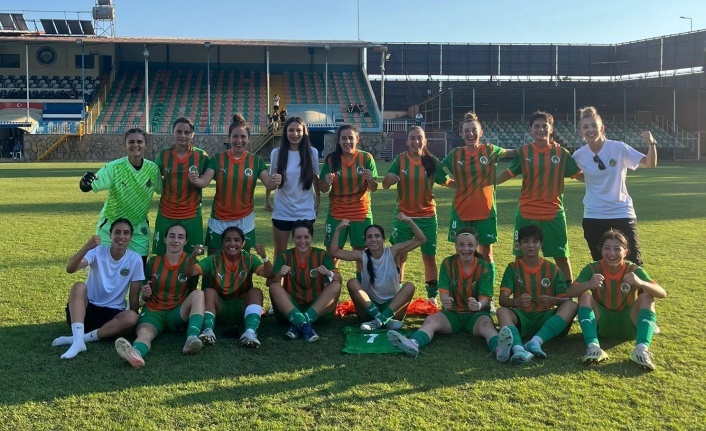 Alanyaspor kadın futbol takımı fire vermedi