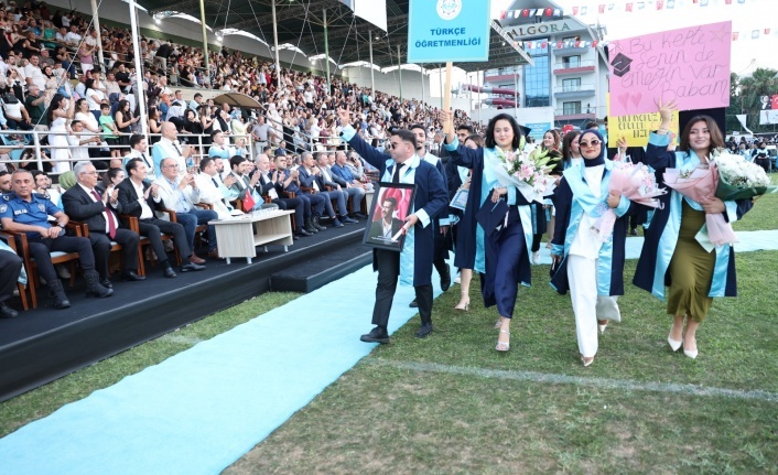ALKÜ mezuniyet töreni coşkuyla yapıldı