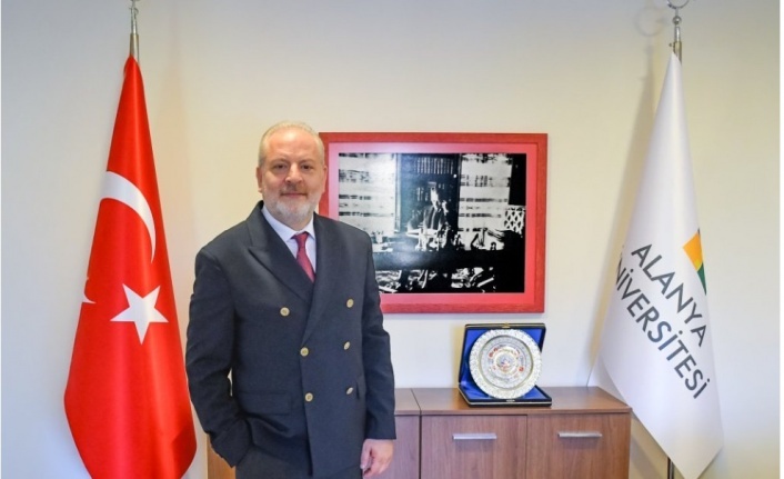 Prof. Dr. Turan Sağer: "Yükseköğretim diploma programlarının ötesine geçiyor."